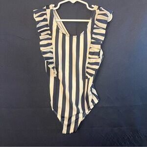 Wonder Nation Girls one piece Size 6-6X EUC